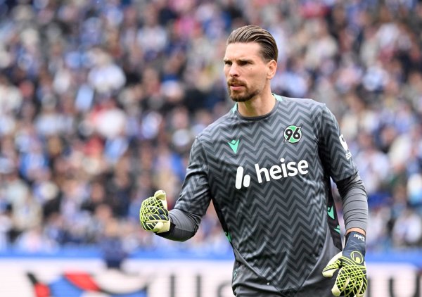 Wechselt von Hannover 96 zum 1. FC Köln: Ron-Robert Zieler. - © Soeren Stache/dpa