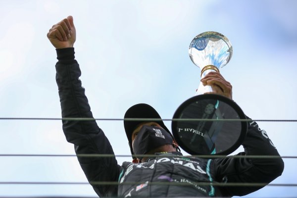 Lewis Hamilton - © Foto: Bryn Lennon/Pool Getty/AP/dpa