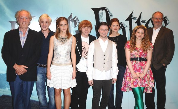 Teile der Crew der alten Harry-Potter-Filme im Jahr 2009. (Archivbild) - © Ian West/PA Wire/dpa