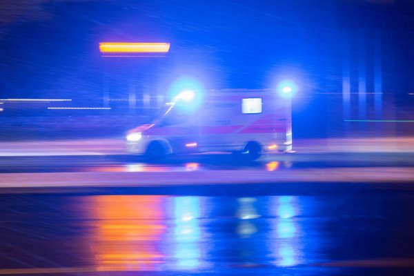 Ein missglücktes Ausweichmanöver in Recklinghausen führt zu einem schweren Unfall. (Archivfoto) - © Sebastian Gollnow/dpa