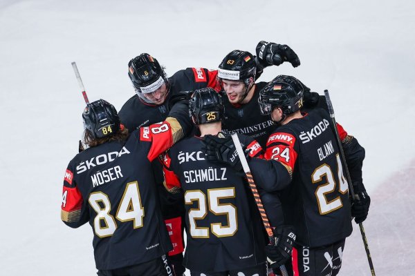 Das DEB-Team holte sich gegen Dänemark einen knappen Sieg. - © Rolf Vennenbernd/dpa