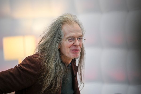 Der Autor Florian Havemann stellt sein Buch «Bankrott» auf der Leipziger Buchmesse vor. - © Jens Kalaene/dpa