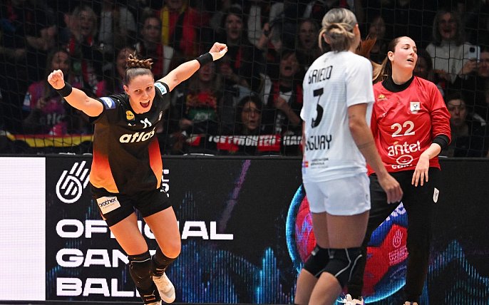 Bild zu Zweiter WM-Sieg: Handball-Frauen vorzeitig in der Hauptrunde