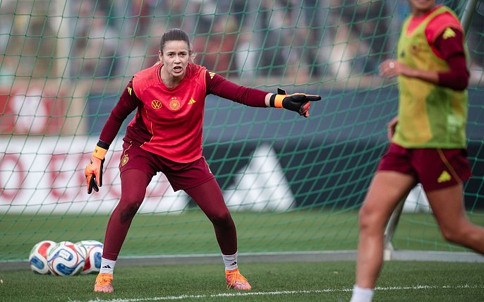 Bild zu DFB-Frauen gegen Frankreich: Suche nach der 1 und der 10