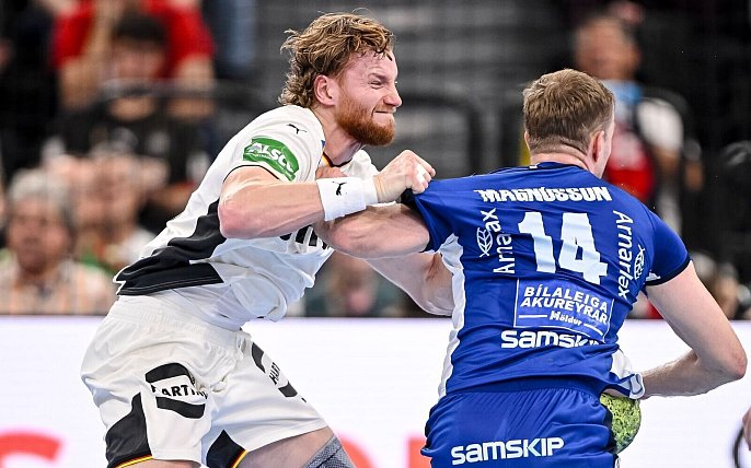 Bild zu «Noch viel Arbeit»: EM-Hoffnungen ruhen auf einem «Monster»