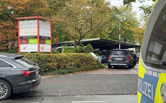 Bild zu Schülerin in Paderborn mit Messer angegriffen