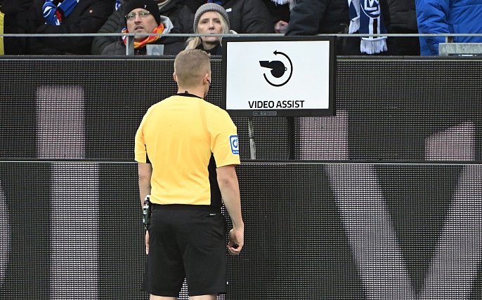 Bild zu Mehr Macht f&uuml;r Video-Referees: Auch Ecken auf Pr&uuml;fstand