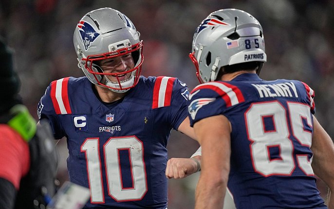 Bild zu Patriots gewinnen erstes Playoff-Spiel seit Brady-Abschied