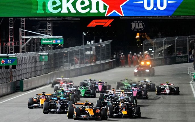 Bild zu Verstappen-Sieg in Las Vegas - Norris 2. nach Start-Patzer