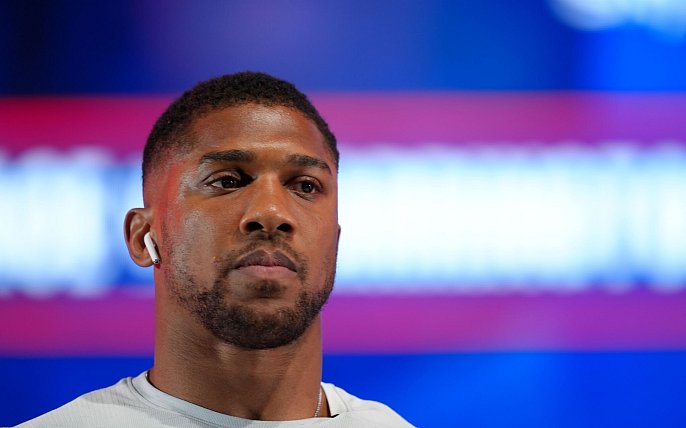 Bild zu Box-Star Joshua nach Unfall aus Krankenhaus entlassen