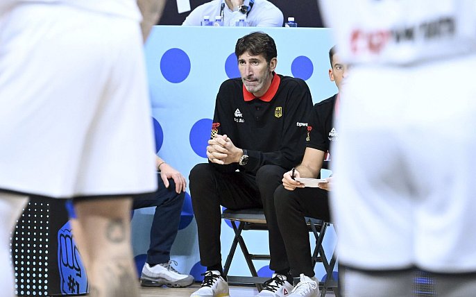 Bild zu Basketball-Trainer Mumbru: Wochenlang im Krankenhaus