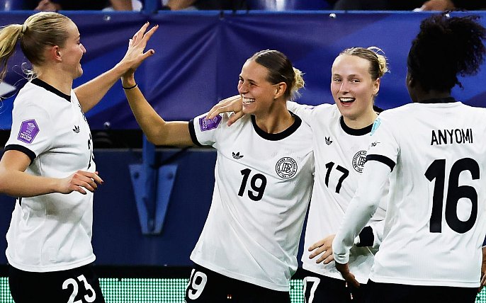 Bild zu Deutsche Fußballerinnen mit lösbarer WM-Quali-Gruppe