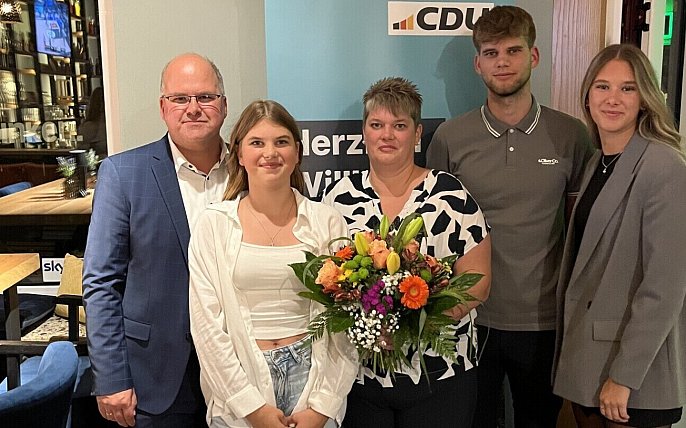 Bild zu Püster bleibt Bürgermeister – welche Pläne warten auf Schlangen?