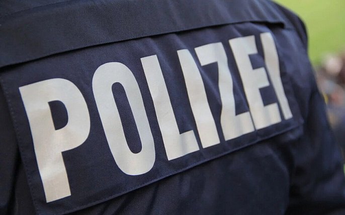 Bild zu Bösingfelder Senior verweigert der Feuerwehr Zutritt und legt sich mit Polizisten an