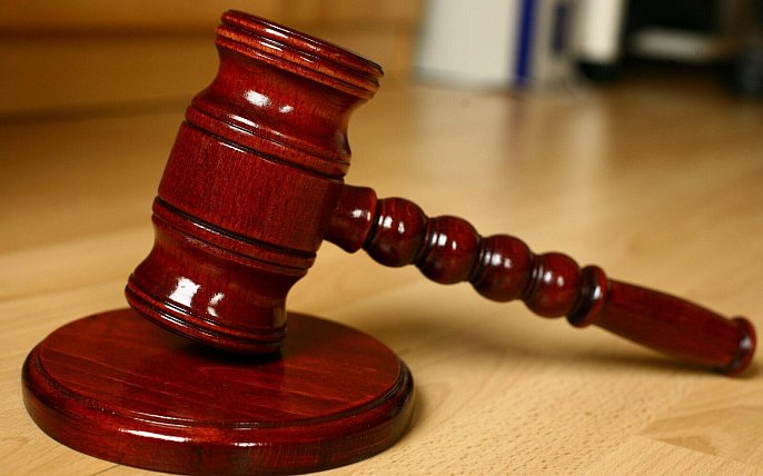 Bild zu In Oerlinghausen getankt, ohne zu bezahlen: Gericht verurteilt 31-Jährigen