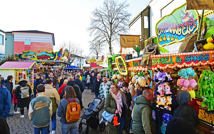 Bild zu Seit über 230 Jahren Tradition: Der Schlänger Markt steht vor der Tür