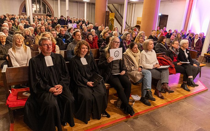 Bild zu Kirche unter Druck zur Ver&auml;nderung: So sieht Blombergs Pastorin Lena Skirka die Zukunft