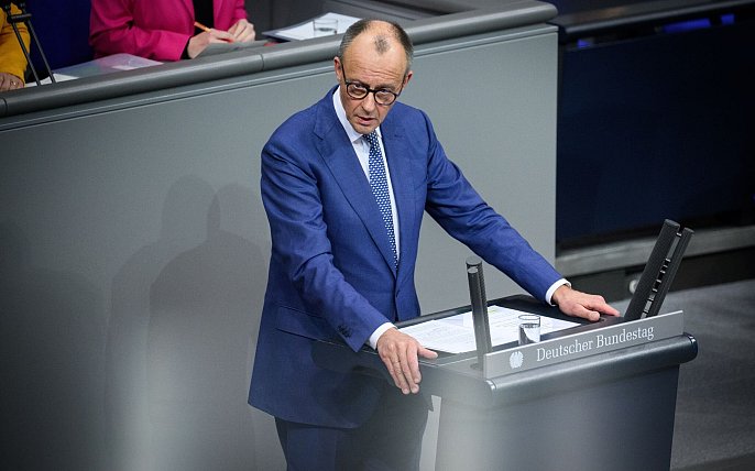 Bild zu Merz will Europa zu eigenst&auml;ndiger Macht machen