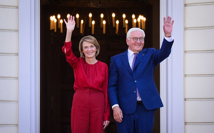 Bild zu Steinmeier und Schenderlein zu Finale der Basketball-EM