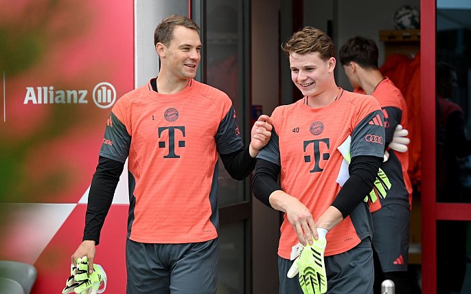 Bild zu Vor Neuer-Sperre: Bayern schon in Gladbach mit Torwart Urbig