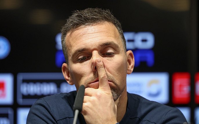 Bild zu Bajramovic-Rauswurf überschattet KSC-Spiel gegen Paderborn