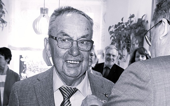 Bild zu Jugendarbeit ma&szlig;geblich gestaltet und bestimmt: Trauer um Rolf Hollensteiner