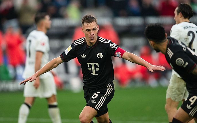 Bild zu Bayern siegt sich zum Europarekord - BVB schlägt Köln spät
