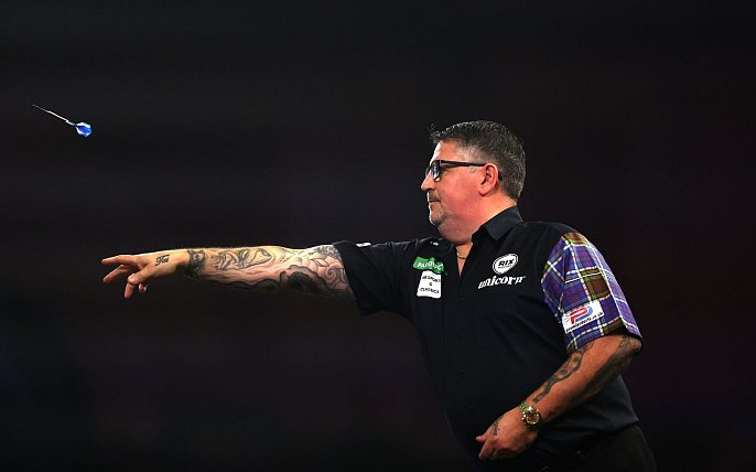 Bild zu Duell der Darts-Riesen: Anderson wirft van Gerwen raus