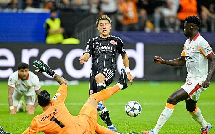 Bild zu Eintracht Frankfurt feiert rauschende Europa-Party