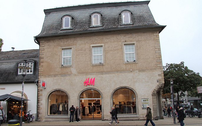 Bild zu Detmolder H&M-Gebäude steht zum Verkauf - und nun?