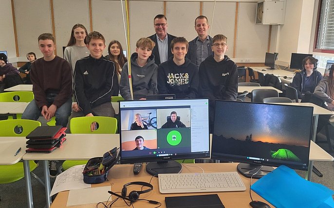 Bild zu Blomberger Gymnasiasten drehen Filme am iPad