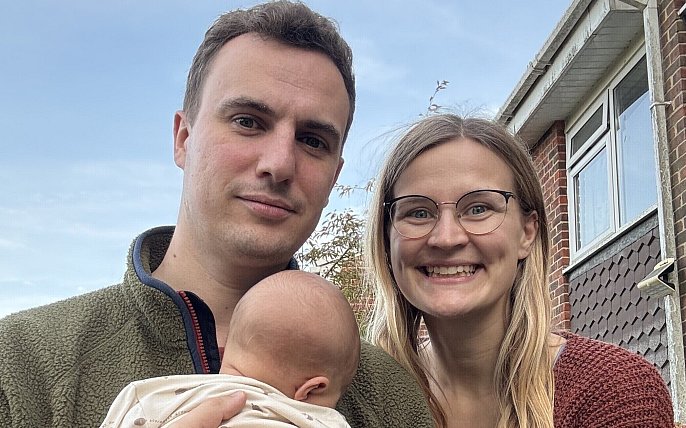 Bild zu Behördenirrsinn: Ausgewanderte Lipperin bringt Baby hier zur Welt und darf nicht ausreisen