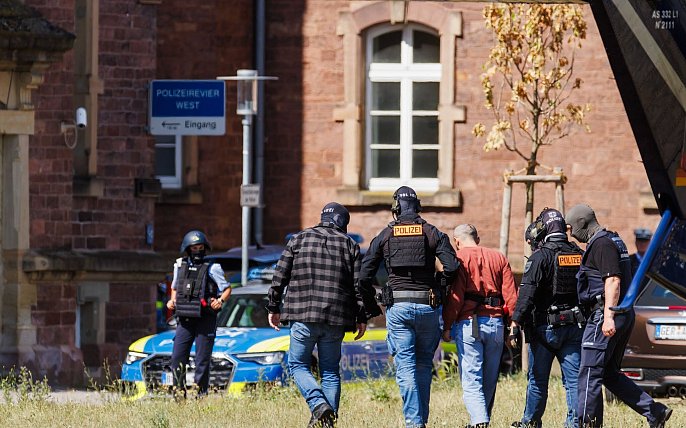 Bild zu Mutmaßlicher Messerangreifer von Bielefeld angeklagt