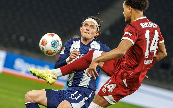 Bild zu Hertha kassiert in letzter Sekunde Ausgleich gegen Bielefeld