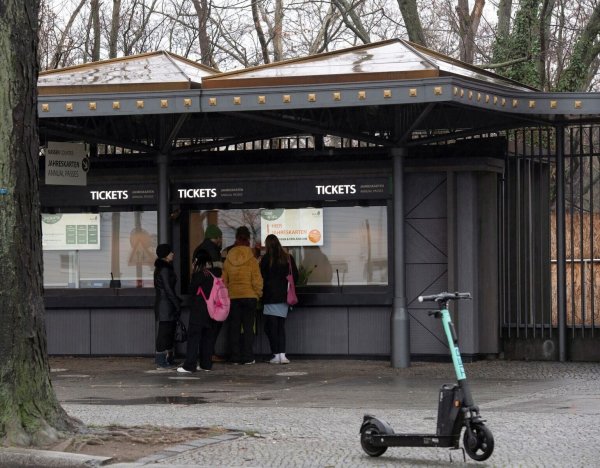 Einige Tageskarten für Zoo und Tierpark werden teurer. Der Zoo begründet die Preiserhöhungen mit der allgemeinen «Kostenexplosion». - © Paul Zinken/dpa