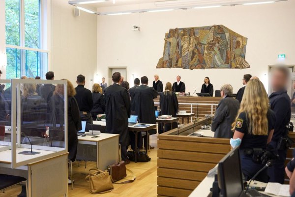 Am Landgericht Koblenz begann der Prozess wegen Anlagebetrugs in Millionenhöhe. - © Thomas Frey/dpa