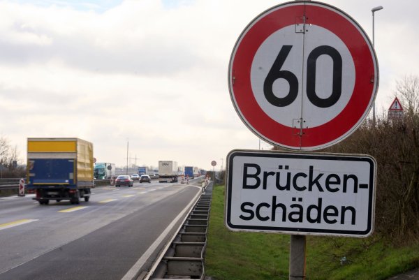 Viele Autobahnbrücken sind in die Jahre gekommen - © Thomas Frey/dpa