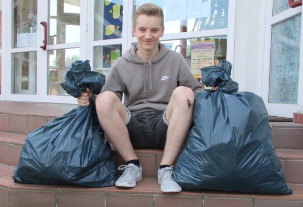 Aktivposten: Nicolas Karafotias aus Bremke ist noch bis einschließlich August als Bufdi im Mehrgenerationenhaus tätig. Die Kirchengemeinde will weiter auf Helfer wie den 18-Jährigen setzen. - © Axel Bürger