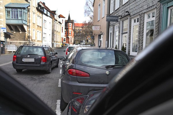 In der Detmolder Innenstadt sind freie Stellflächen Mangelware. - © Vera Gerstendorf-Welle