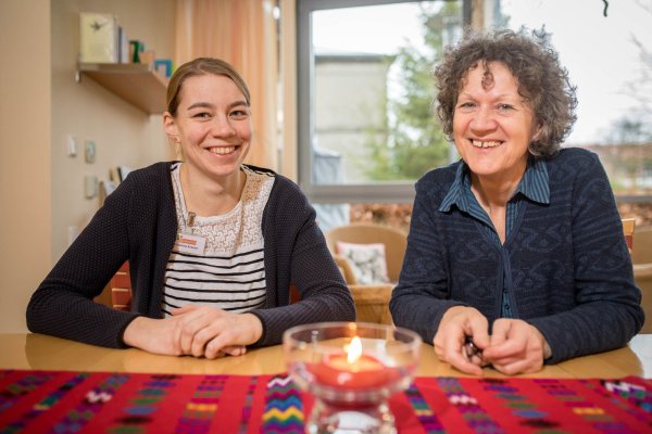 Stabwechsel Annalena Krause (links) übernimmt ab Februar die Leitung des Hospiz von Brigitte Welton. - © Torben Gocke
