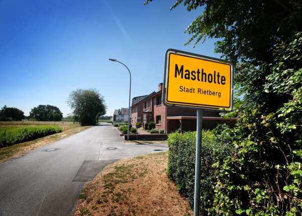 Mantel des Schweigens: Gegenüber der Presse wollten die meisten Bewohner an der Schillerstraße nichts mehr sagen. - © Andreas Frücht