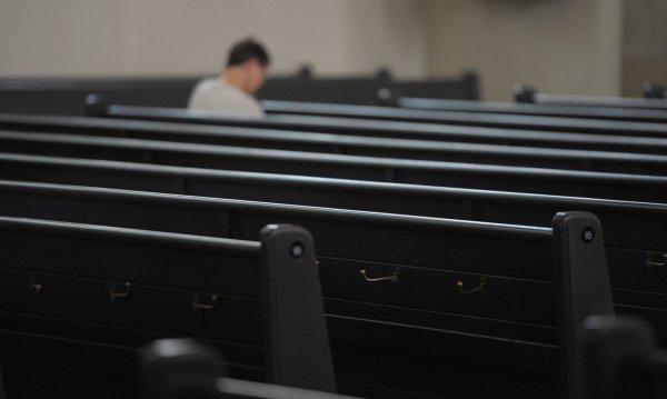 Im vergangenen Jahr zählten die evangelische und die katholische Kirche in Deutschland 660.000 Mitglieder weniger. - © picture alliance
