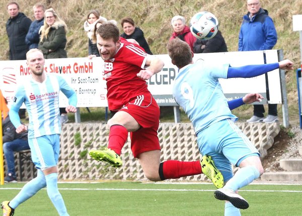 Tim Sölter am Ball - © Paul Cohen(LZ)