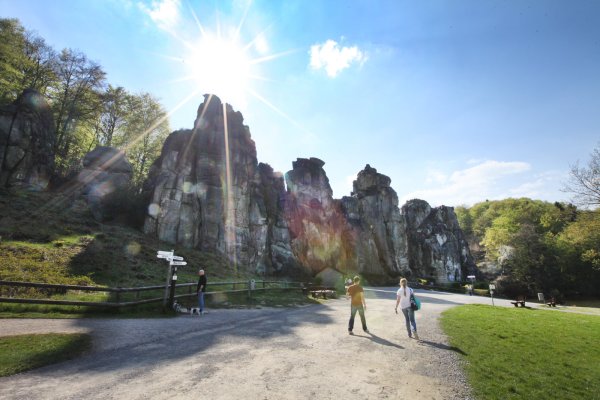 Ein mystischer Ort für tolle Ausflüge: Die Externsteine in Horn-Bad Meinberg. - © Vera Gerstendorf-Welle