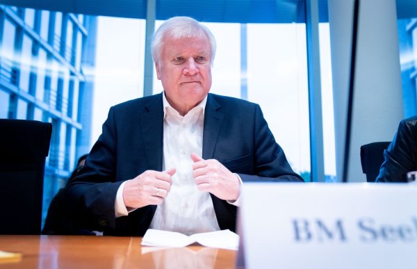 Seehofer - © Foto: Kay Nietfeld/dpa