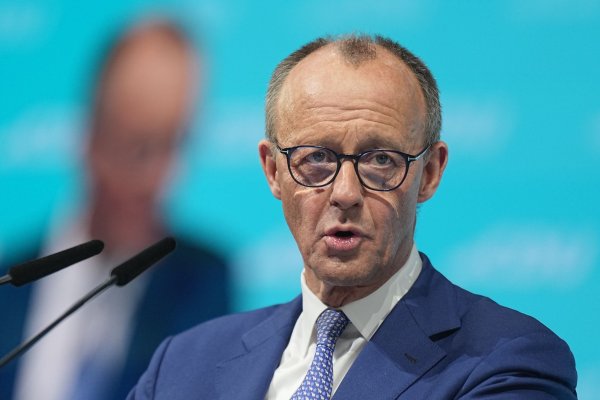 Die CDU wolle «gerade in diesem Wahlkampf alles tun», um die AfD «wieder so klein wie möglich zu machen», sagte Merz. - © Michael Kappeler/dpa