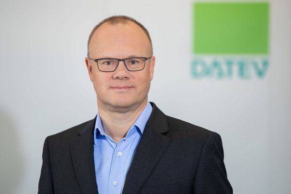 Robert Mayr, Chef des IT-Dienstleisters Datev, sieht Warnsignale im Mittelstand (Archivbild) - © Daniel Karmann/dpa