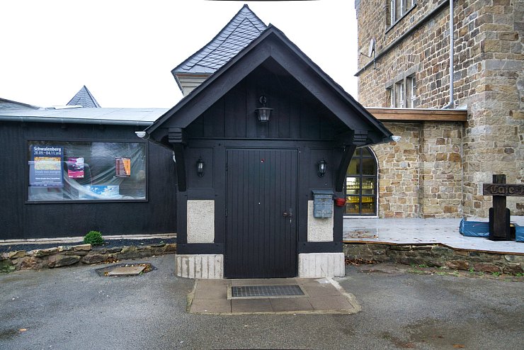 Die Türen bleiben verschlossen: Pächter Lars Baumhauer hat sich offiziell zu den Gerüchten auf der Burg geäußert. Unter seiner Leitung wird das Burgcafé nicht wieder eröffnen. Nun wird ein neuer Pächter gesucht. - © Wolfgang Furmanski