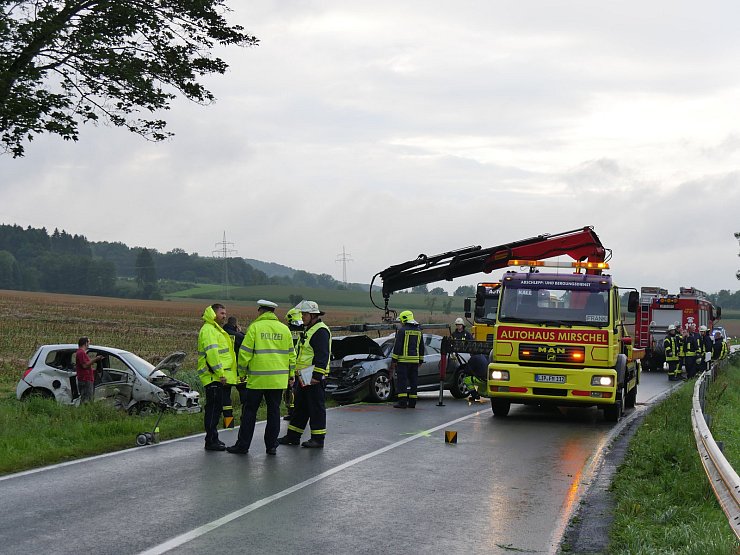 Schwerer Unfall zwischen Rischenau und Elbrinxen. - &copy; Jost Wolf