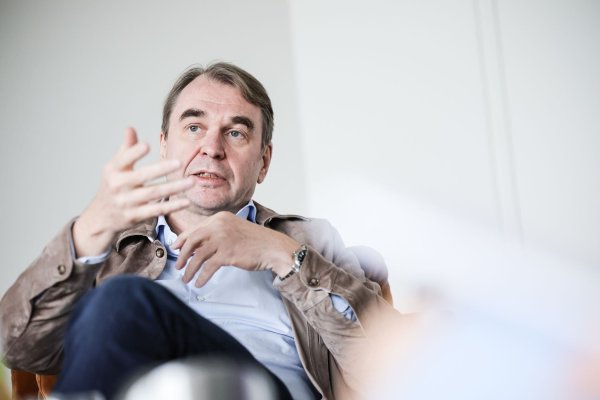 Dirk Kurbjuweit rückte im Mai unerwartet an die Spitze der «Spiegel»-Redaktion. - © Christian Charisius/dpa